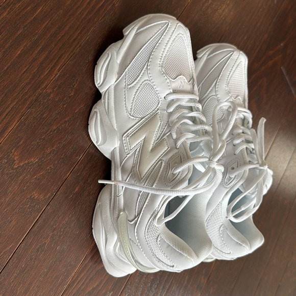 New Balance 9060 Triple White - Picture 2 of 8